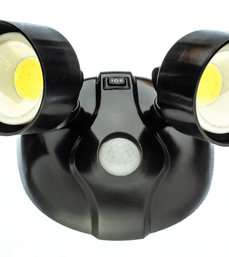 Outdoor Cordless LED Motion Sensor Activated Security Light - tool