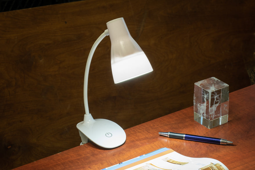 Small USB Battery Powered Clip Clamp On Lamp - tool